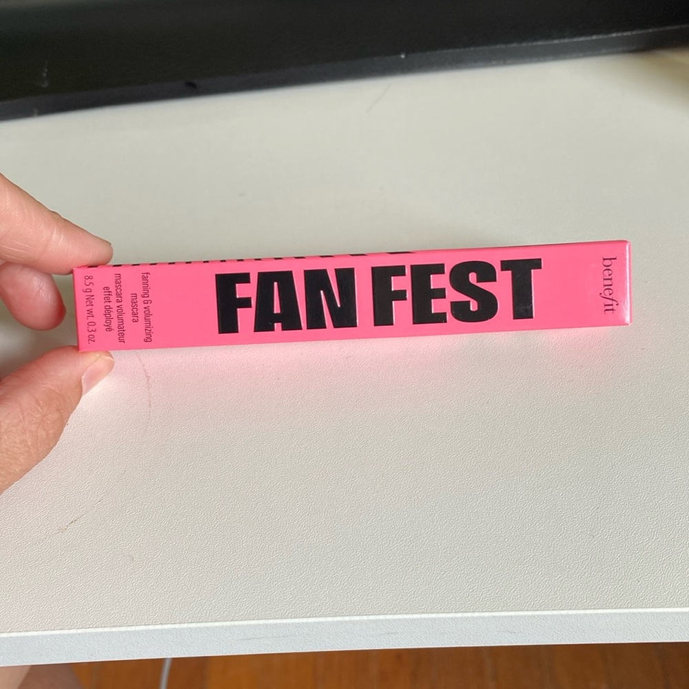 NEW! Benefit Cosmetics Fan Fest Mascara Shade Hyper Black